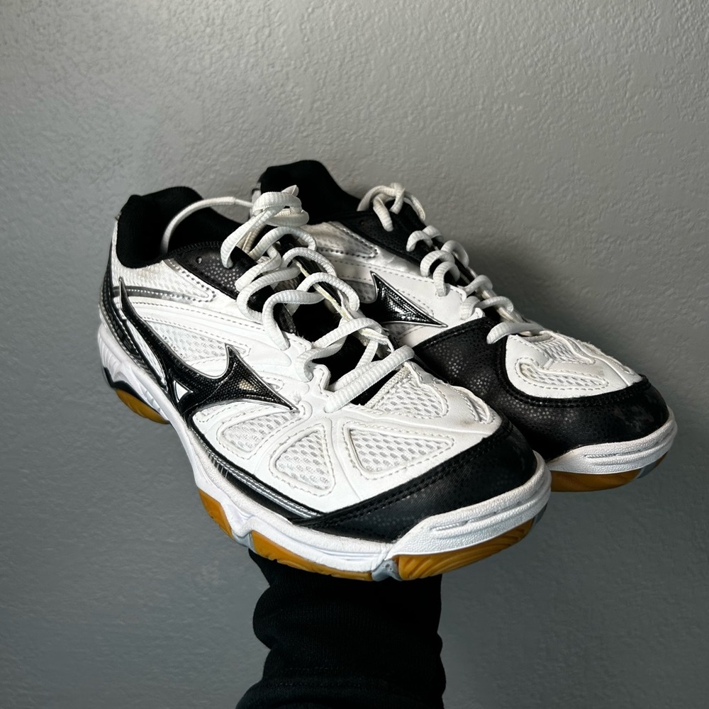 Mizuno Wave Hurricane 2 Volleyball Athletic Shoes